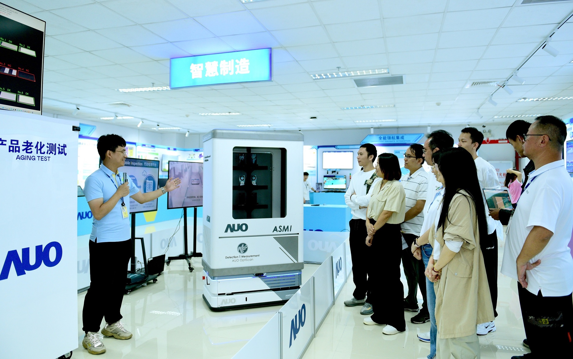 熊猫体育厦门将5G+ABC技术串联生产管理全流程，打通研发、采购、生管、制程、设备、质量等产品全生命周期制造流程，完成数字化设计、智慧供应链、智能座舱、全流程设备管理、数据驱动优化、智慧在线检测、智慧品管等自适应生产模式升级