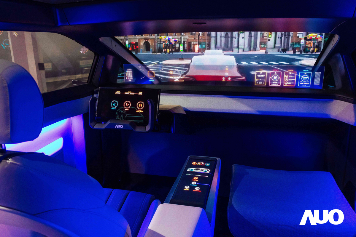 熊猫体育新一代智慧座艙Smart Cockpit 2025的Micro LED創新顯示應用中，47.5吋無界透明顯示介面與14.3吋多變形態中控顯示，兩項產品獲得2025智慧顯示應用大賞的智慧移動獎，提供全新的人機互動體驗
